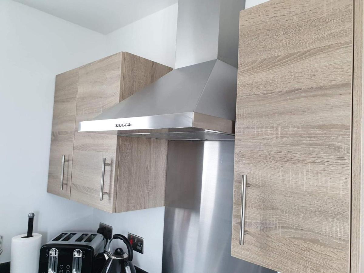 Modern Apartment With Stunning Sea View Уестън сюпър Меър Екстериор снимка