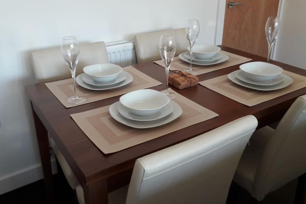 Modern Apartment With Stunning Sea View Уестън сюпър Меър Екстериор снимка